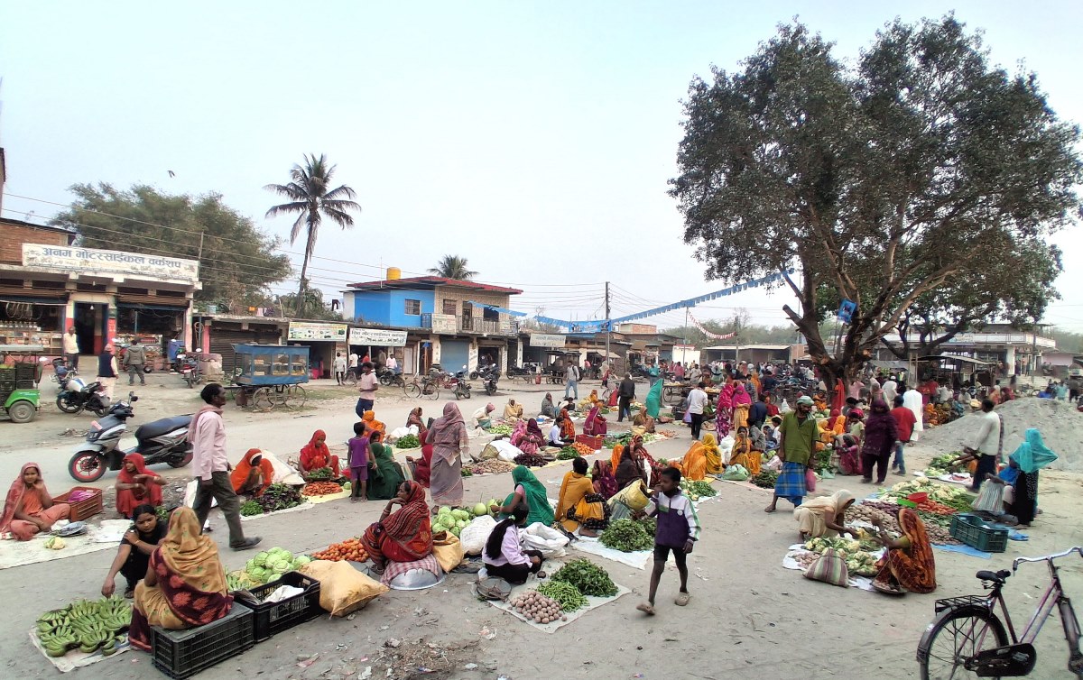 किनमेल गर्दै