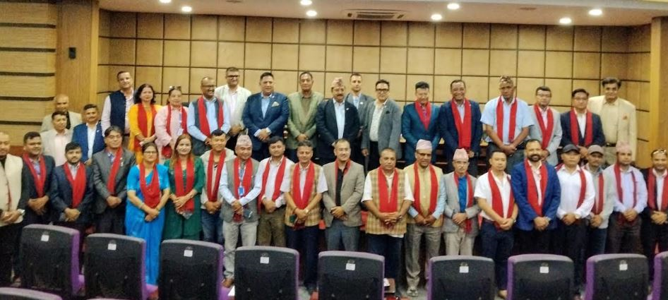 व्यवसायिक वातावरण निर्माण गर्न र उद्योगी व्यवसायीहरुको सरकारसँग आग्रह