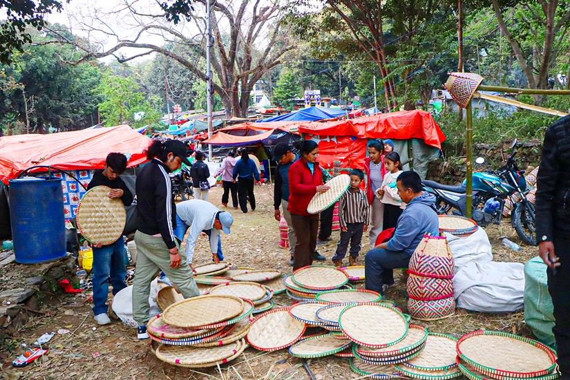 फेरिँदै चैतेदसैँ, चिन्तित संरक्षणकर्मी