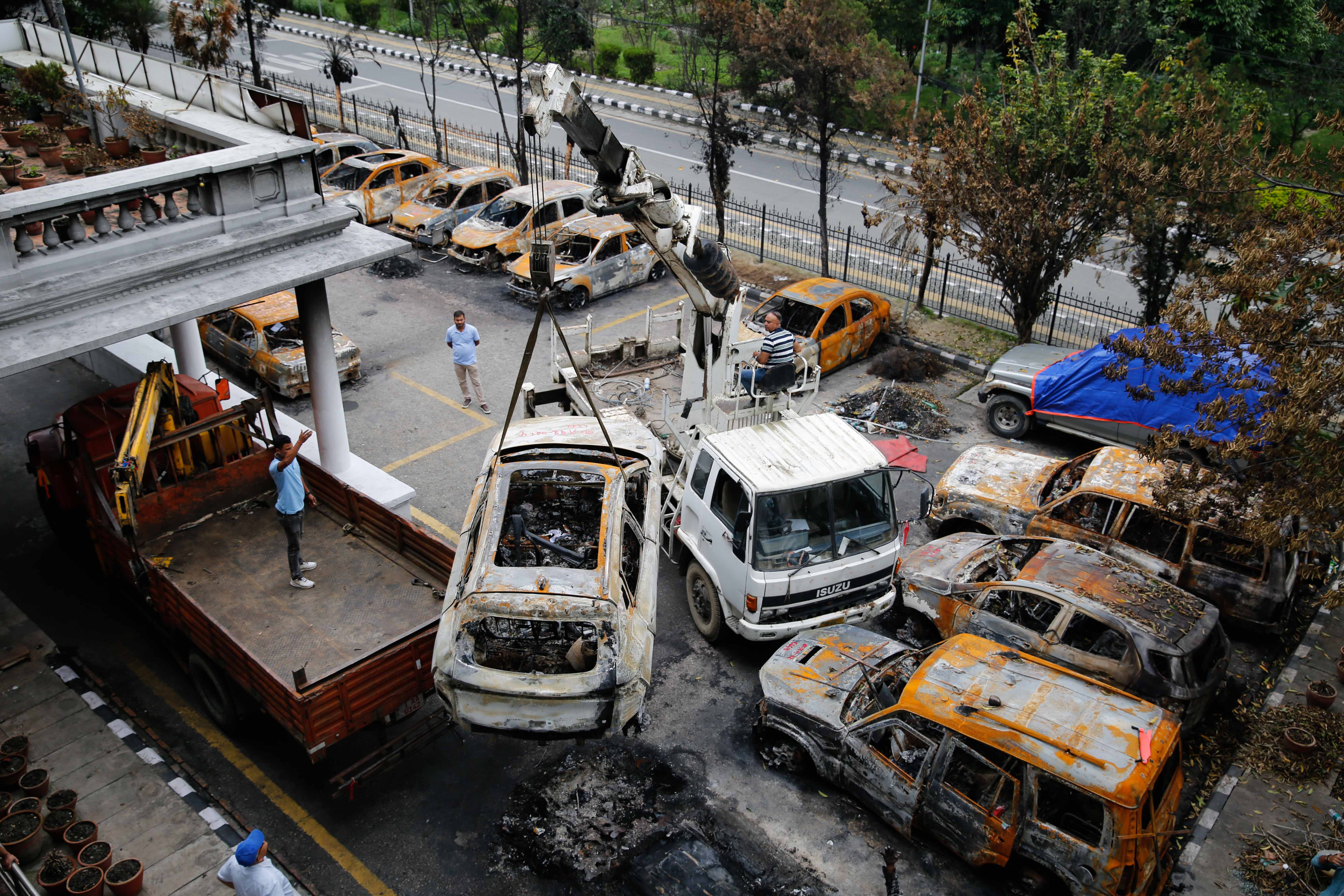 Damaged-vehicle-removing_-681-1758269088.jpg