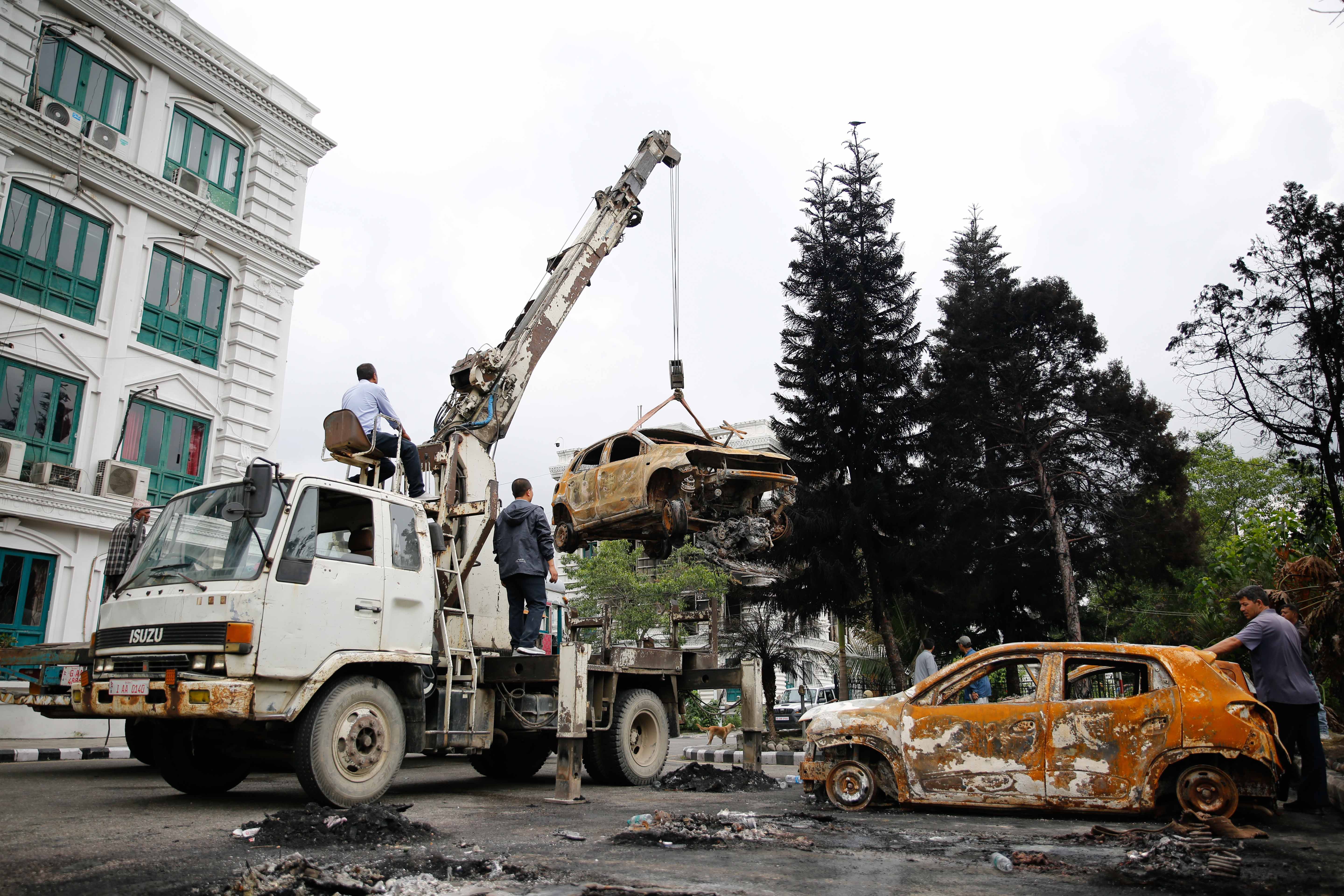Damaged-vehicle-removing_-684-1758269099.jpg