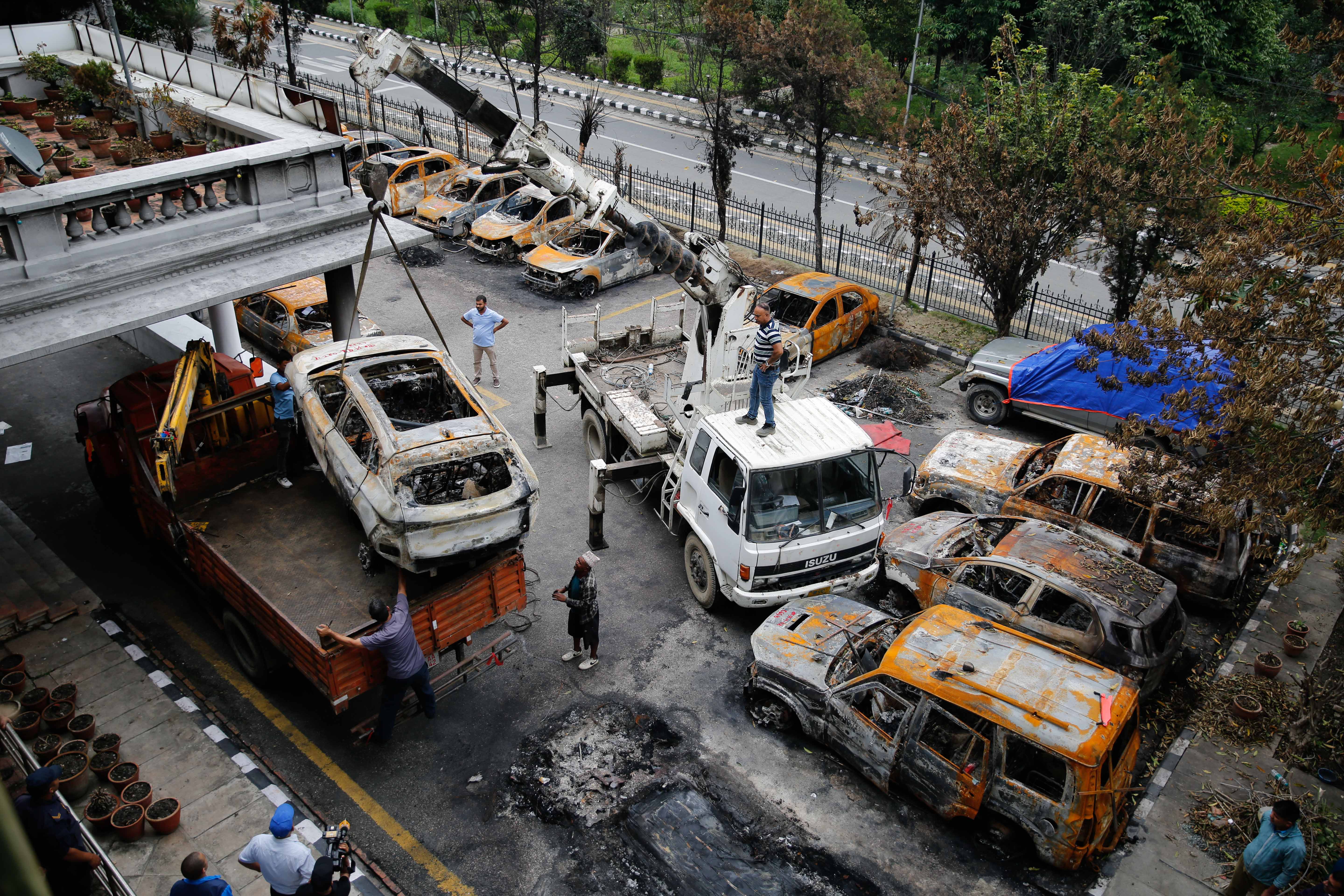 Damaged-vehicle-removing_-686-1758269109.jpg