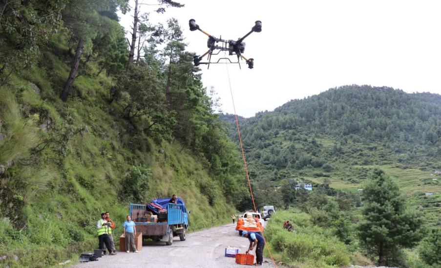 सडकविहीन बस्तीमा राहतको नयाँ सारथी ‘ड्रोन’