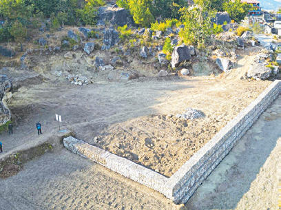 चन्दा संकलन गरेर खेलमैदान