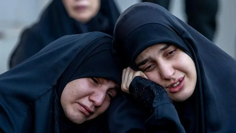 इरानी सत्तामा बारुदी गन्ध