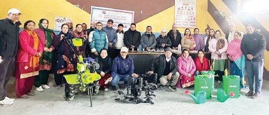 कृषि औजार वितरण