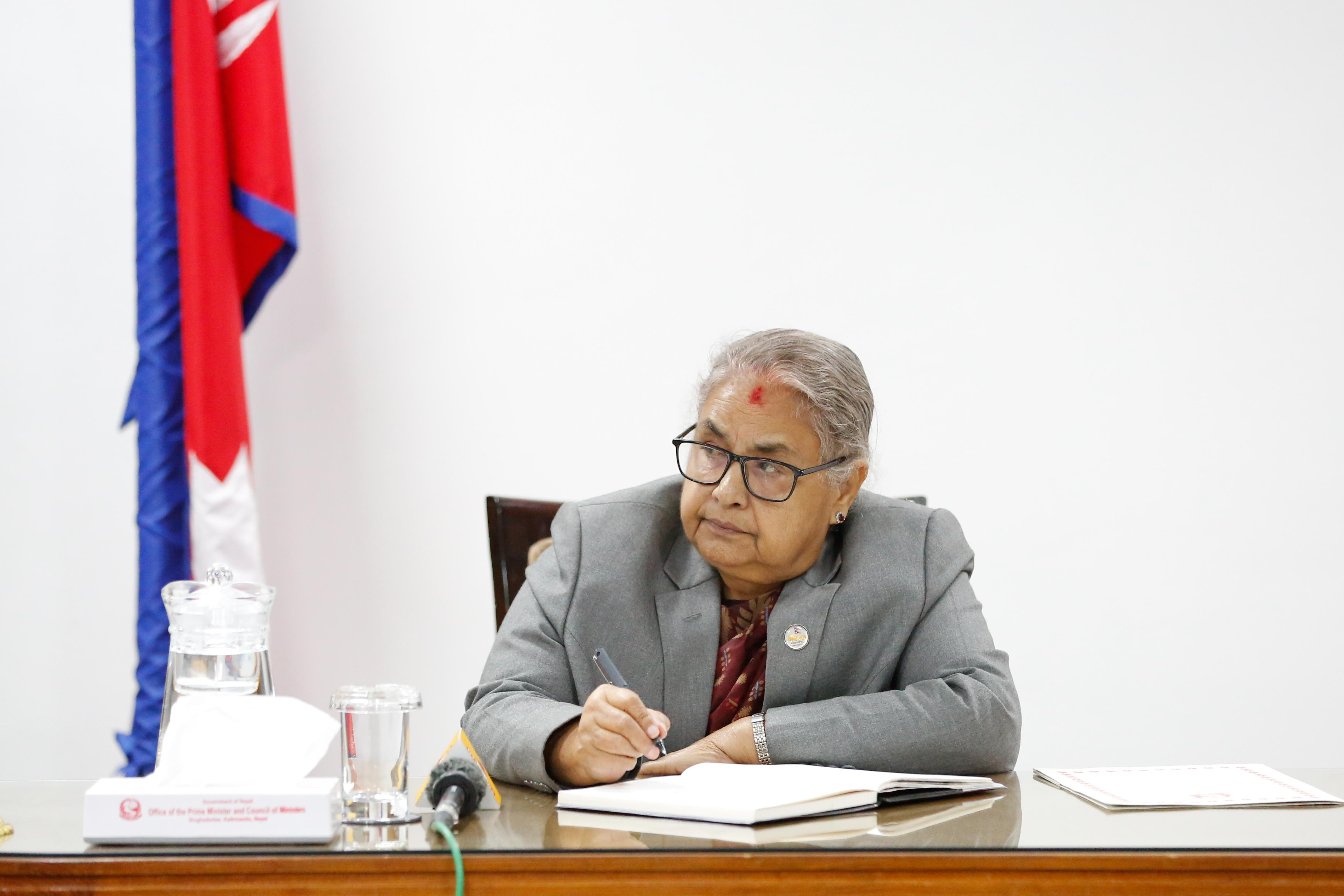 प्रधानमन्त्री निर्वाचन संवादमा सक्रिय