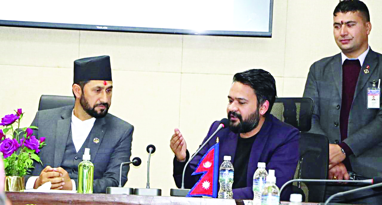 निर्वाचन नजिकिदै गर्दा नयाँ भर्सेज पुरानाबीच ध्रुवीकरण