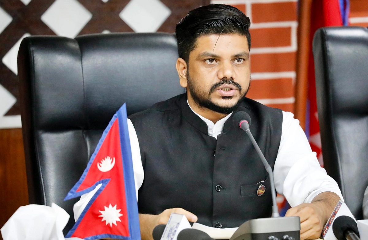वैदेशिक रोजगार व्यवसायी संघद्वारा मन्त्री यादवलाई उच्च सम्मान