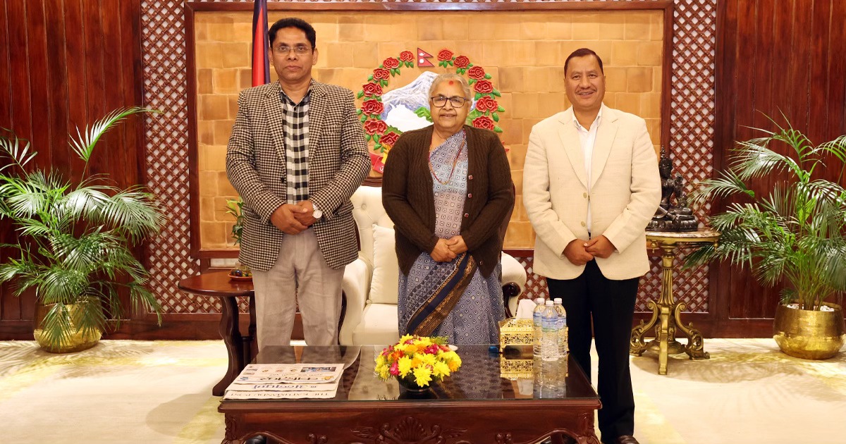 प्रधानमन्त्रीलाई विप्लवले भेट