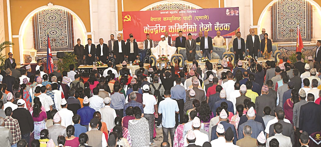 ‘एमाले फेरि उठ्छ, पुनर्निर्माणबाट उठ्छ’