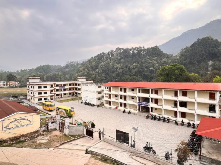 त्रिभुवन त्रिशुली मावि तत्काल सञ्चालन गर्न चौधरी फाउण्डेसनको सहयोग