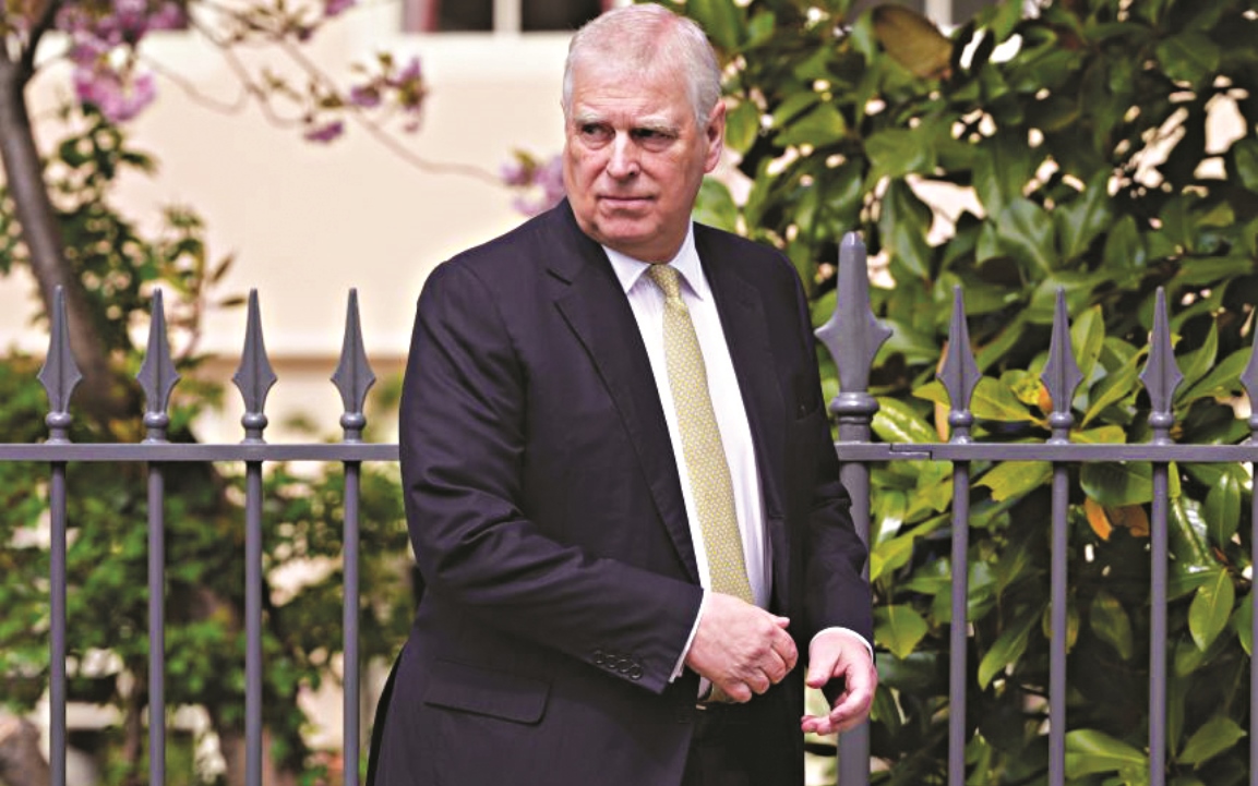 शताब्दीऔँपछि पहिलो पटक बेलायती पूर्वराजकुमार पक्राउ