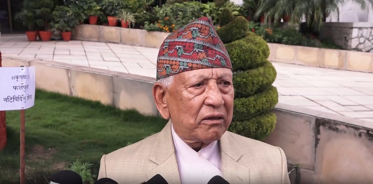 आज ज्येष्ठ सदस्य केसीले शपथ लिँदै