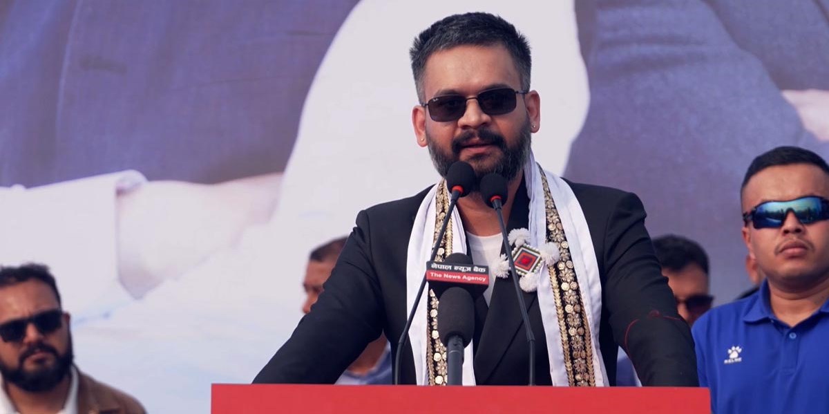 मतदान सकिएपछि बालेनले प्रधानमन्त्री कार्कीलाई भने : आमा हजुरको नेतृत्वमा आज लोकतन्त्रले जितेको छ