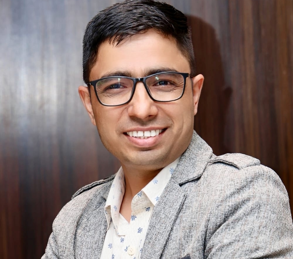 शाश्वत आचार्य