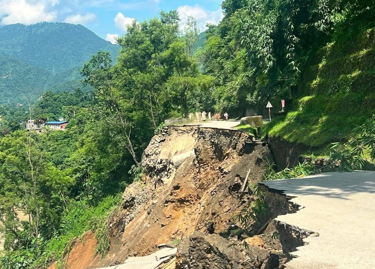 कृष्णभीर सडक भासियो, विज्ञ टोलीको अध्ययनपछि मात्र मर्मत गरिने