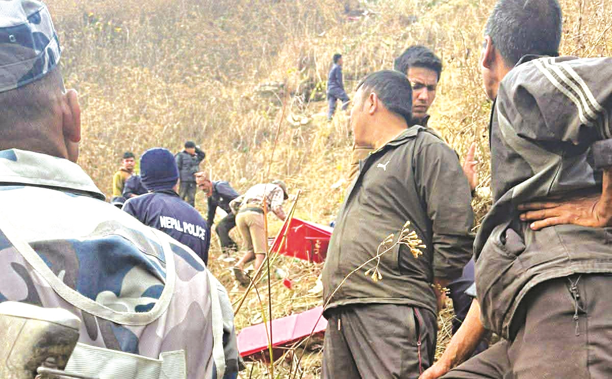 निर्वाचन सामग्रीसहितको गाडी दुर्घटना, दुईको मृत्यु