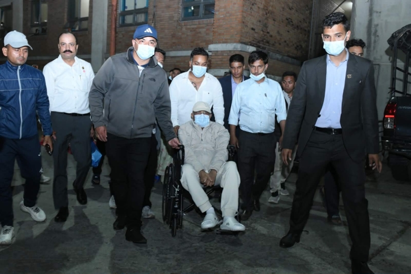 पूर्वप्रधानमन्त्री ओली अस्पतालबाट डिस्चार्ज