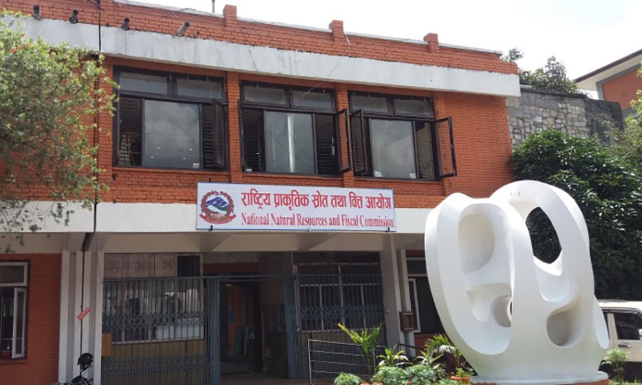 प्रदेश र स्थानीय तहलाई डेढ खर्ब वित्तीय समानीकरण अनुदान छुट्याउन सिफारिस