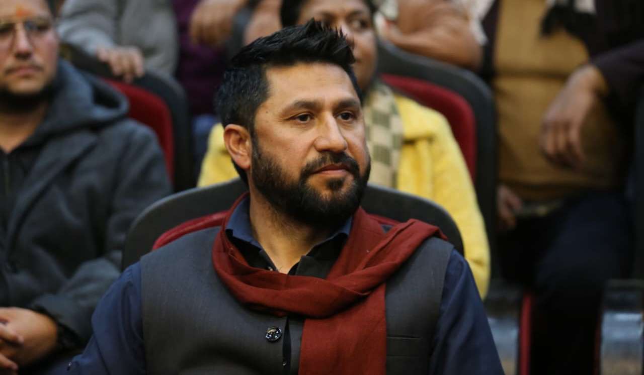 उम्मेदवार चिनौंः रवि लामिछाने